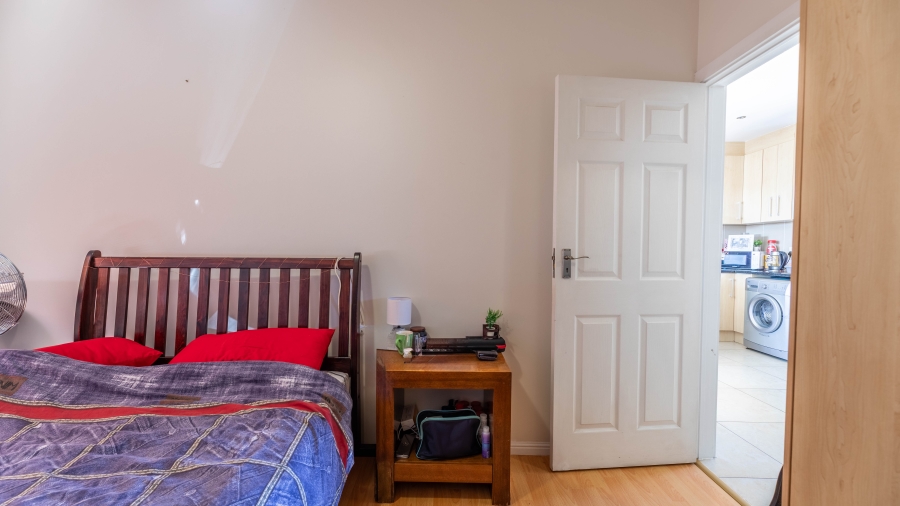 1 Bedroom Property for Sale in Table View Western Cape